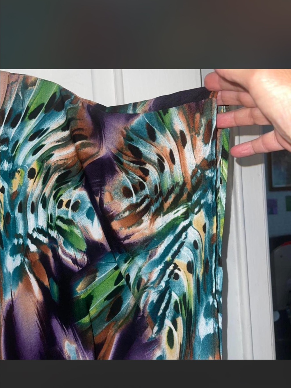 Tyche Multicolor Feather-Print Flutter Top with Neutral Neckline - Picture 3 of 4